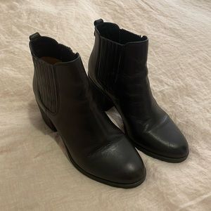 Söfft Bellis black leather heeled boots